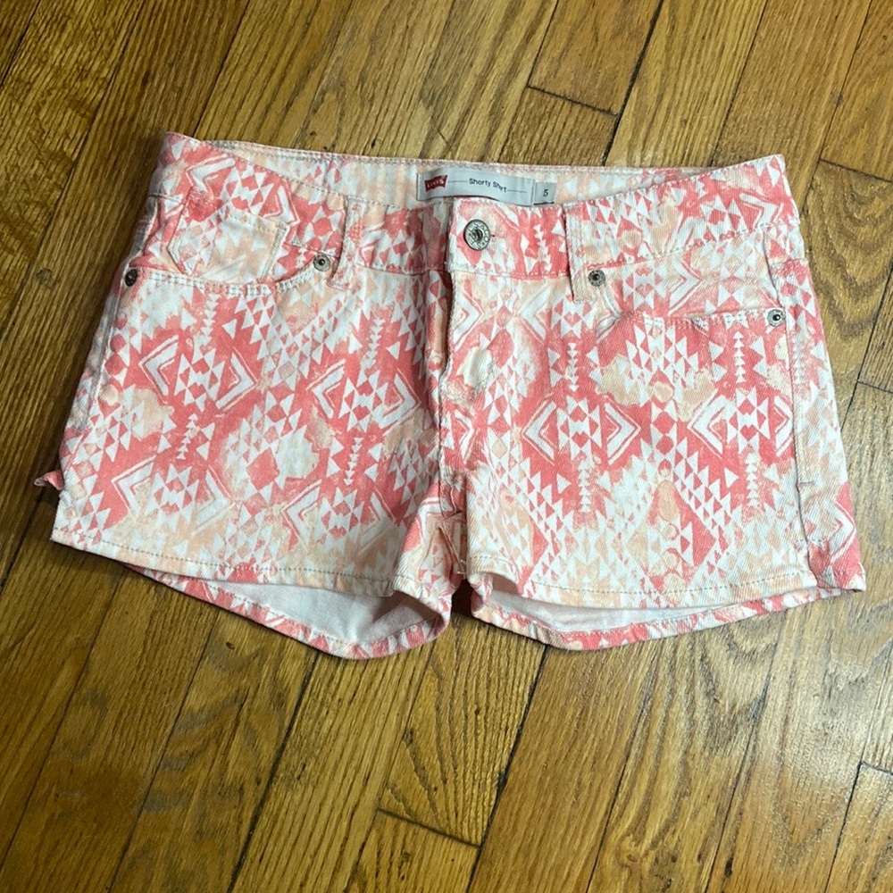 Levi’s shorty shorts sz 5